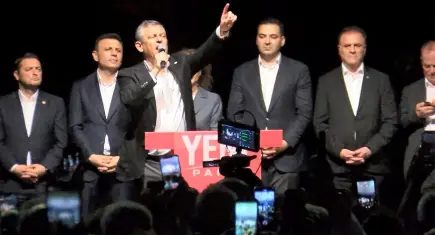Özgür Özel: 500 gün geçti, bu millet geri adım atmadı