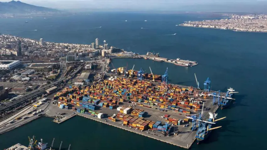 Alsancak Limanı’nda 37 yıllık TCDD dönemi kapandı haberinin görseli