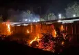 Düğünde atılan havai fişek yangın çıkardı! Davetliler eğlenmeye devam etti