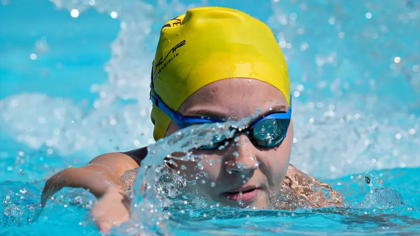 İzmirli genç sporcu Selin Songül Kılıçoğlu triatlonda milli forma peşinde haberinin görseli