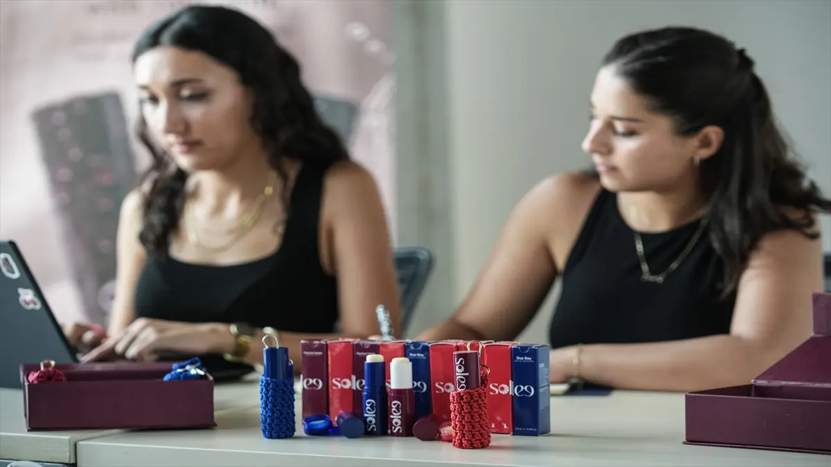 Lisede başlayan arkadaşlık, üniversitede girişim ortaklığına dönüştü görseli