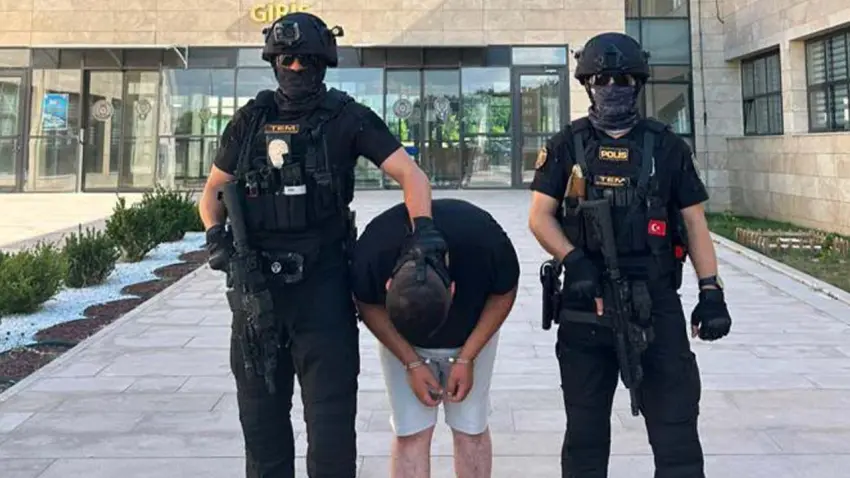Suikastçı hain Burkay Karatepe'ye yardım eden kişi yakalandı haberinin görseli
