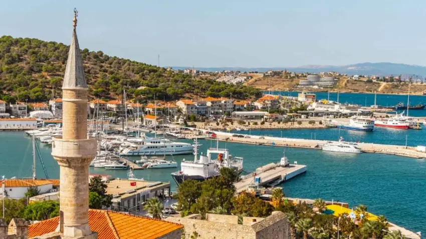 Çeşme Belediyesi’nden tarihi gezi haberinin görseli
