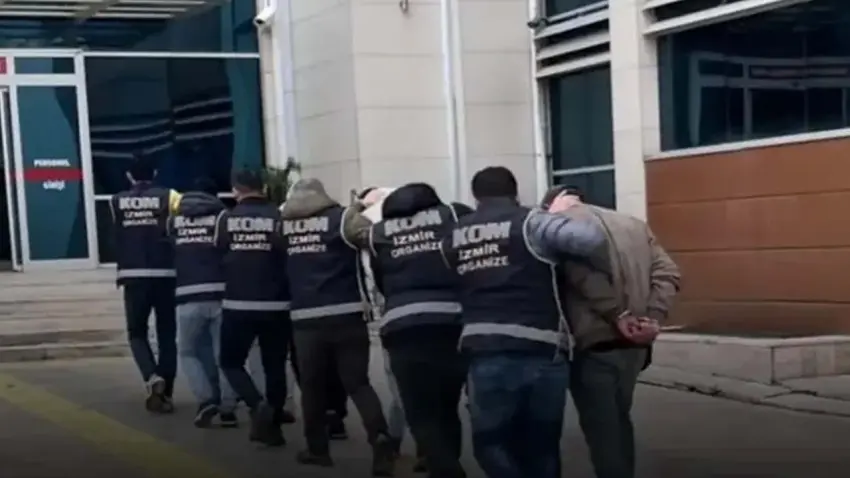 İzmir’de suç örgütü çökertildi: İşletmelere çöken çeteye operasyon haberinin görseli