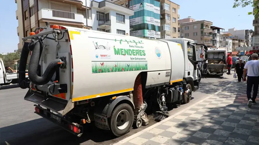 Menderes Belediyesi’nden kapsamlı temizlik seferberliği haberinin görseli