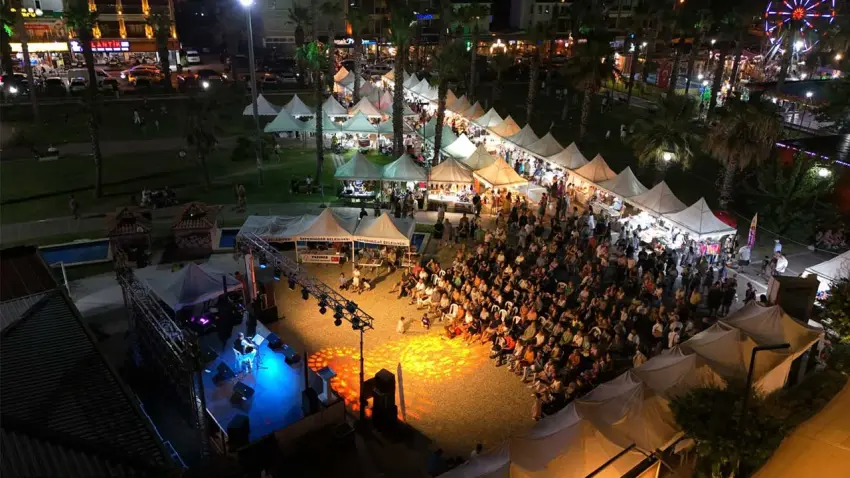 TeosFest’te ikinci gün sanat ve müzikle dolu geçti haberinin görseli