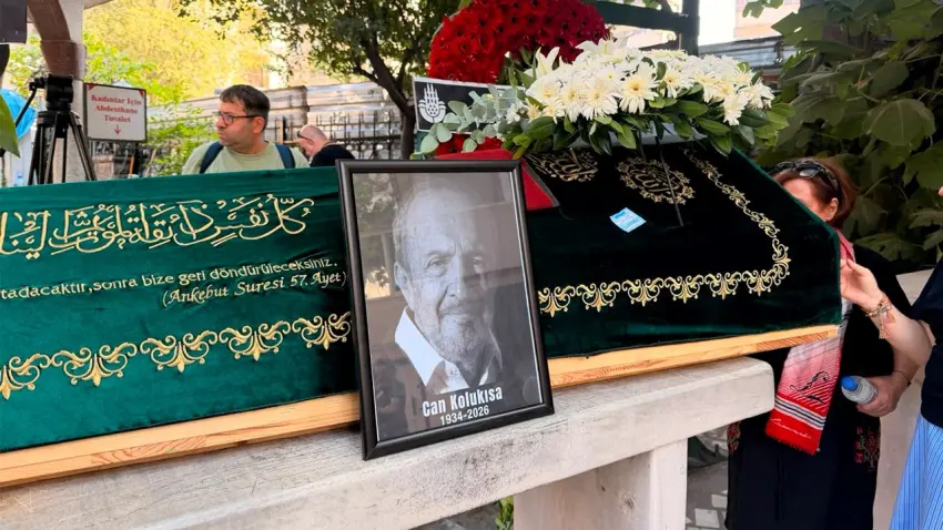 Usta oyuncu Can Kolukısa son yolculuğuna uğurlandı haberinin görseli