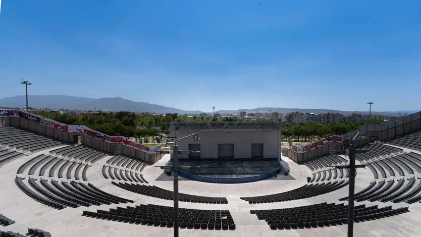 İzmir’in kültür sanat sahnesine konfor ve estetik dokunuş haberinin görseli