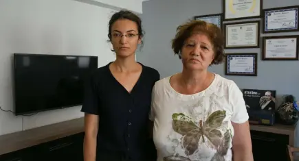 Kuşadası'nda ev işgalcileri dehşet saçtı: Mülk sahibini ve çocuklarını bıçakladılar