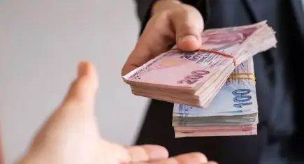 Maaşınızı taşımadan karar vermeyin! Bankalar kesenin ağzını açtı: Yeni emekli banka promosyonlar belli oldu