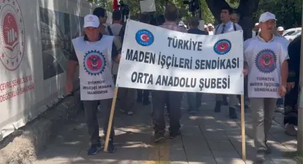 Maden işçileri Ankara’da yürüdü: Hakkımızı almadan gitmeyeceğiz