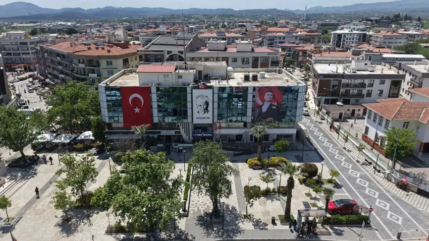 Menderes Belediyesi’nden gözaltı kararı sonrası açıklama: “Süreç hassasiyetle yürütülüyor” haberinin görseli