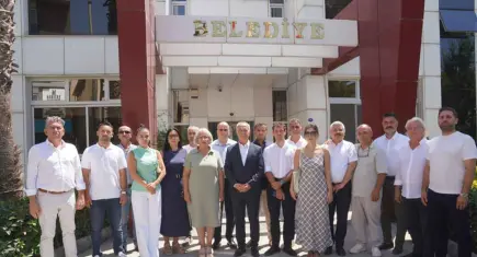 Seferihisar Belediyesi'nde YENİ Parti'ye toplu geçiş