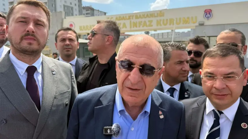 Ümit Özdağ’dan Oğuzhan Uğur’la Sinem Dedetaş’a cezaevinde ziyaret haberinin görseli