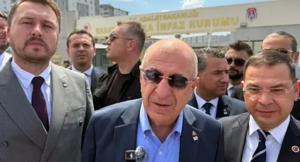 Ümit Özdağ’dan Oğuzhan Uğur’la Sinem Dedetaş’a cezaevinde ziyaret