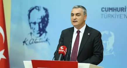 CHP'de yeni atamalar: 8 ilin il başkanı değişti