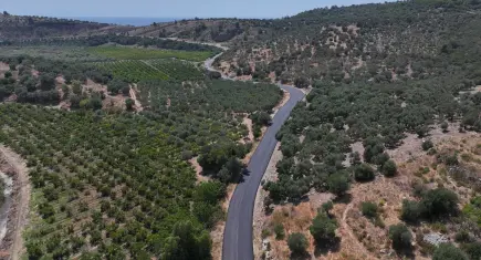 Efes Selçuk’ta yol yatırımları sürüyor