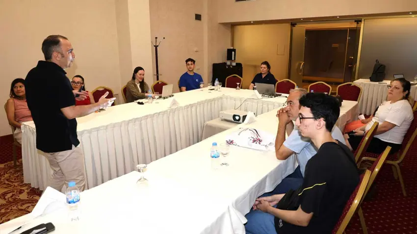 İEÜ'den tercih dönemindeki adaylara gelecek rehberi haberinin görseli