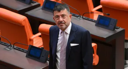 İzmir Büyükşehir Belediyesi soruşturması: Veli Ağbaba'nın ağabeyi gözaltına alındı