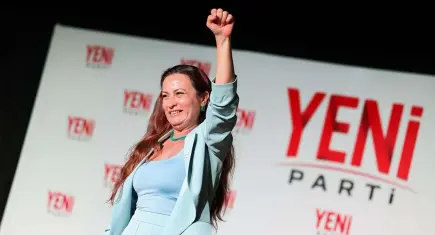 Manisa'daki rüşvet soruşturmasında gözaltı sayısı arttı: Yeni Parti Manisa İl Başkanı İlksen Özalper gözaltında
