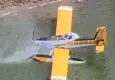 Yangın söndürme uçağı Beydağ Barajı'na iniş yaptı, pilot kurtarıldı