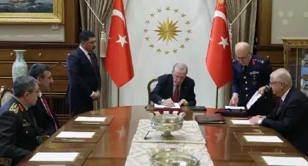 YAŞ kararları Resmi Gazete'de yayımlandı