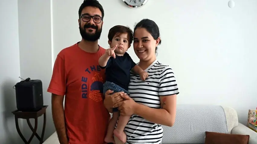 Almanya'da gen tedavisi gören SMA'lı Teoman bebek döndü haberinin görseli