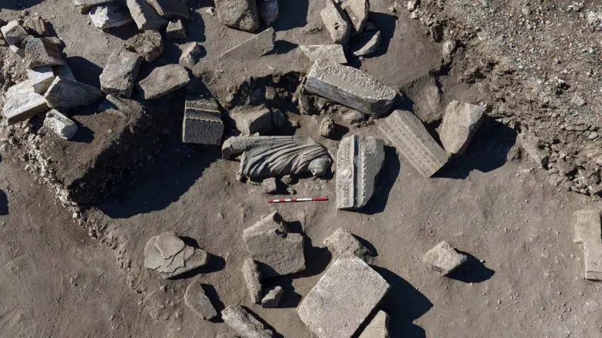 Aspendos’ta 1800 yıllık mucizevi keşif: Sağlık Tanrısı Asklepios ve oğlu Telesphoros bulundu! haberinin görseli