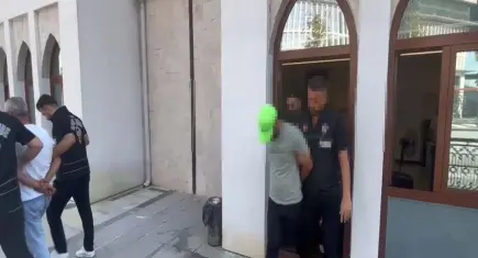 Kadıköy'de karaborsa bilet operasyonu: 2 şüpheli tutuklandı