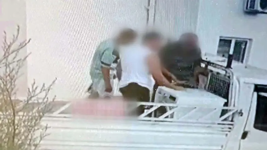 Uzaklaştırma kararını dinlemedi, evi boşalttı: Mahkemeden 300 bin liralık ziynet cezası! haberinin görseli