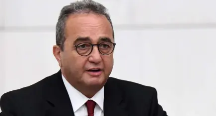 Bülent Tezcan’dan kızına ve damadına yönelik gözaltı kararına sert tepki: Siyasi bir kumpas!