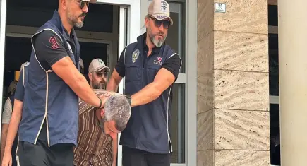 FETÖ’cü suikastçı Burkay Karatepe’nin ablası Muğla’da gözaltına alındı!