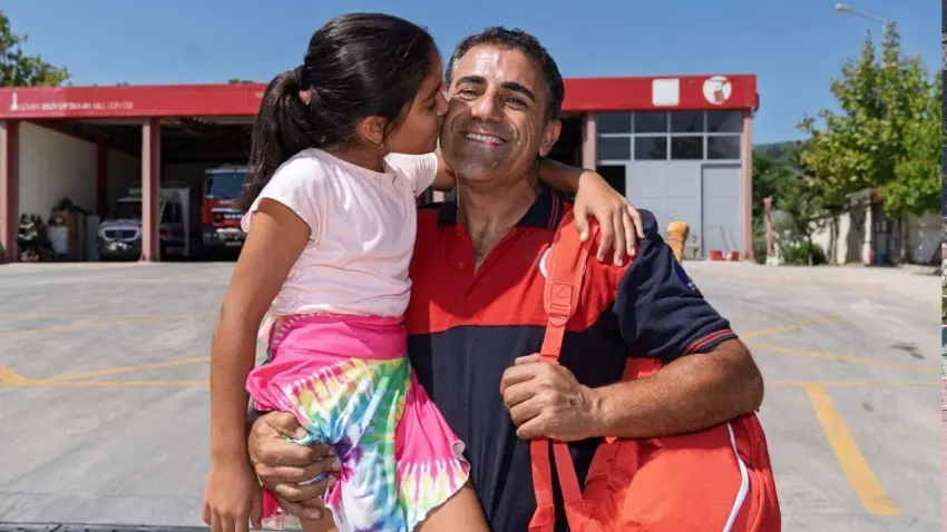 Hayat kurtaran itfaiyeci, kızını kortlarda zirveye hazırlıyor haberinin görseli