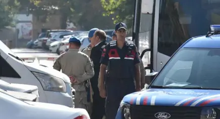 Menderes Belediyesi soruşturmasında 16 şüpheli adliyeye sevk edildi