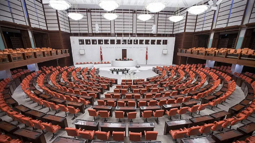TBMM Adalet Komisyonu toplandı: 'Milli Dayanışma Kanun Teklifi' masada! haberinin görseli