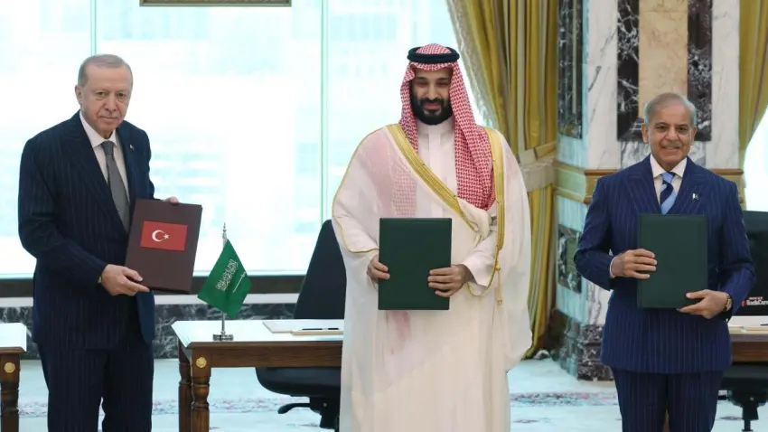 Türkiye, Suudi Arabistan ve Pakistan'dan Mekke Savunma Anlaşması haberinin görseli