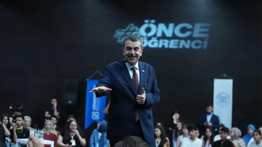 YKS adaylarını ilgilendiren açıklama! Sınav sistemi değişiyor mu? Bakan Tekin açıkladı haberinin görseli