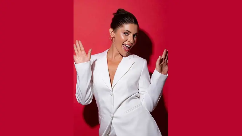 Buse Sinem İren, müzikli komedi gösterisiyle Rene Lokal'de