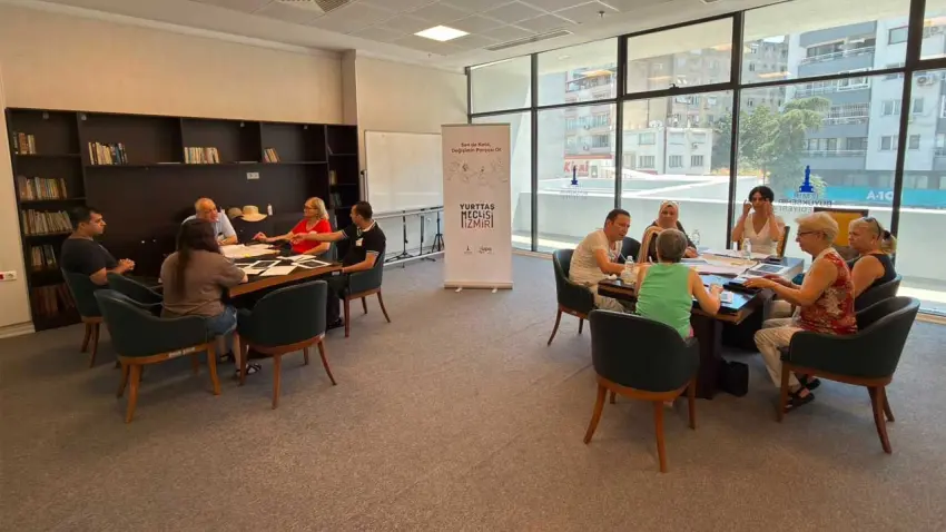 İzmir Yurttaş Meclisi 15 ilçede çalışmalarını sürdürüyor