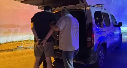 Polisin ‘dur’ ihtarına uymadı: Çalıntı araçla 10 kilometrelik takip sonucu yakalandı