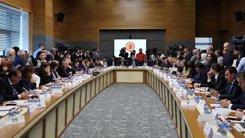 'Terörsüz Türkiye' çerçeve yasası Adalet Komisyonu'nda kabul edildi haberinin görseli