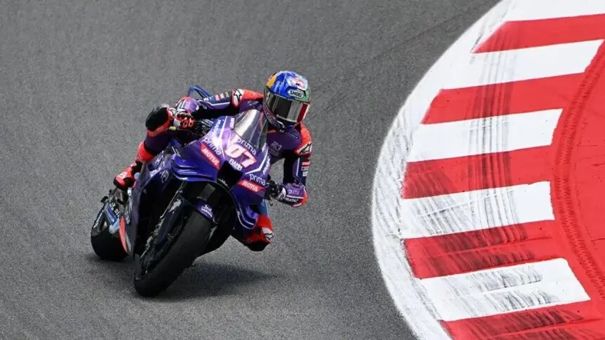 Toprak Razgatlıoğlu, Büyük Britanya Grand Prix'si sprintinde 20. oldu haberinin görseli