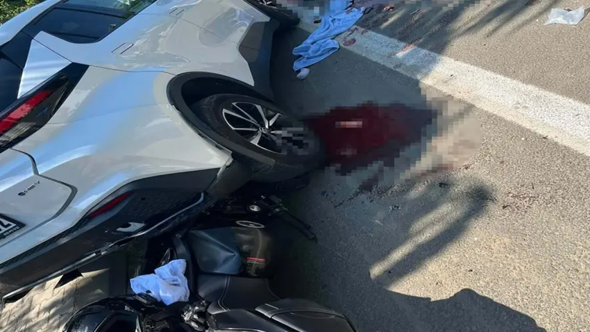Manevra yapan motosiklet savruldu, 2 can aldı haberinin görseli