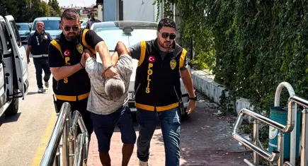 Adana'da kan donduran olay: Tehdit edip, kefen gönderdiği eski eşini 8 yerinden bıçakladı 