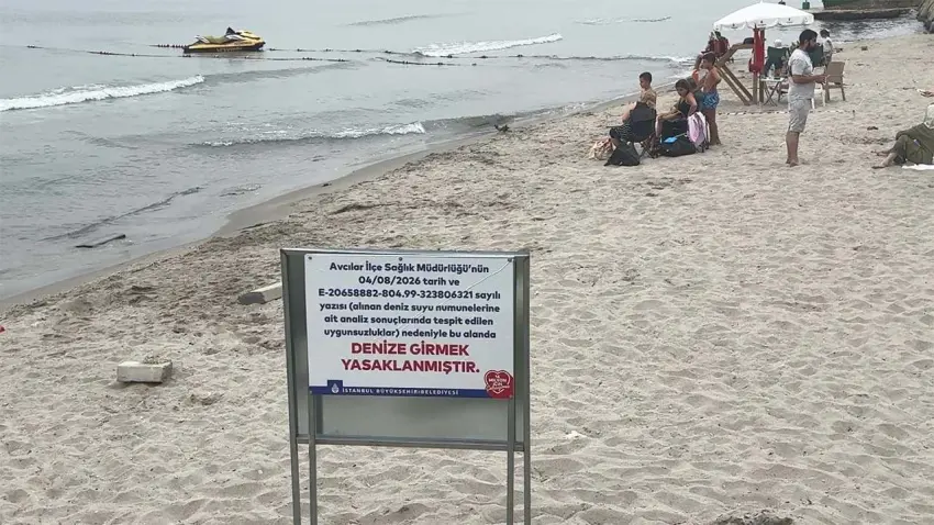 Avcılar Ambarlı Küçük Plaj'da denize girmek yasaklandı! Kırmızı bayrak çekildi haberinin görseli