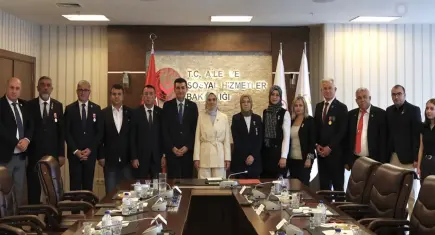 Bakan Göktaş, şehit aileleri ve gazilerle bir araya geldi