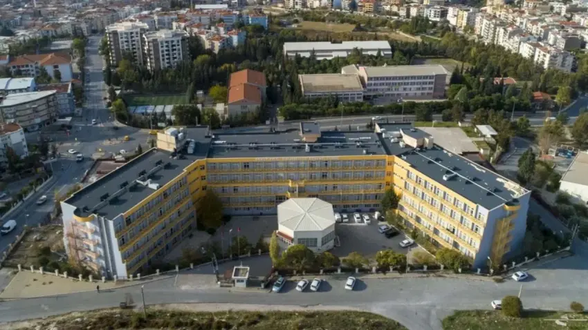 Dokuz Eylül Üniversitesi'nden dev kadro açılımı: Sınavsız 144 personel alınacak haberinin görseli