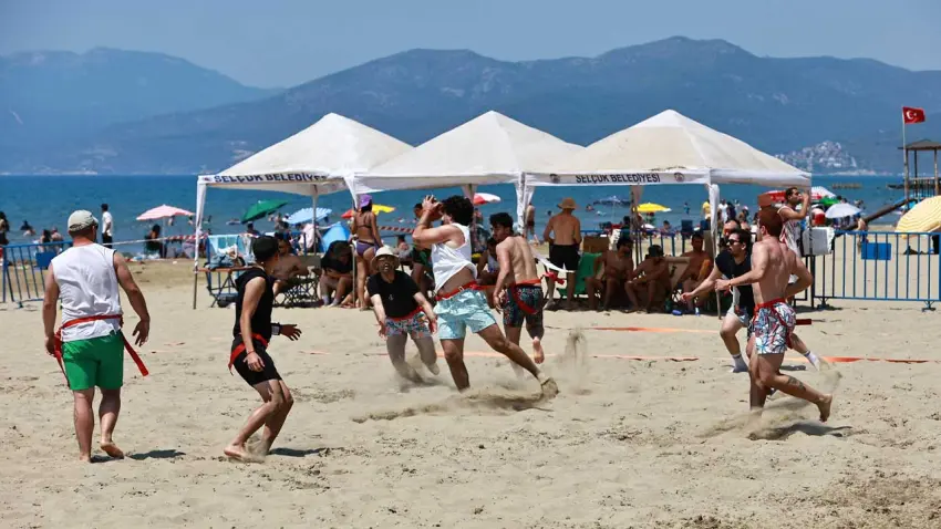 Efes Selçuk’ta Beach Flag Futbol heyecanı haberinin görseli