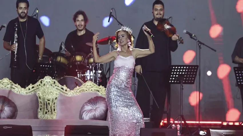 İstanbul Festivali'nde yıldızlar geçidi: Semicenk ve Yıldız Tilbe rüzgarı esti haberinin görseli
