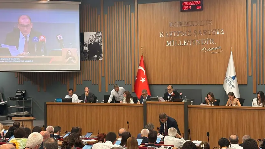 İzmir Büyükşehir Belediye Meclisi'nde yeni dönem: YENİ Parti çoğunluğu aldı haberinin görseli
